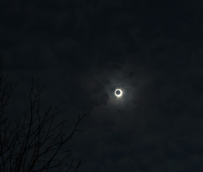 Éclipse solaire du 12 août 2026 : vivez un spectacle exceptionnel en camping-car depuis l’Occitanie